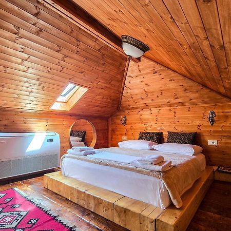 Silver Hill Guesthouse Gjirokastër Eksteriør billede