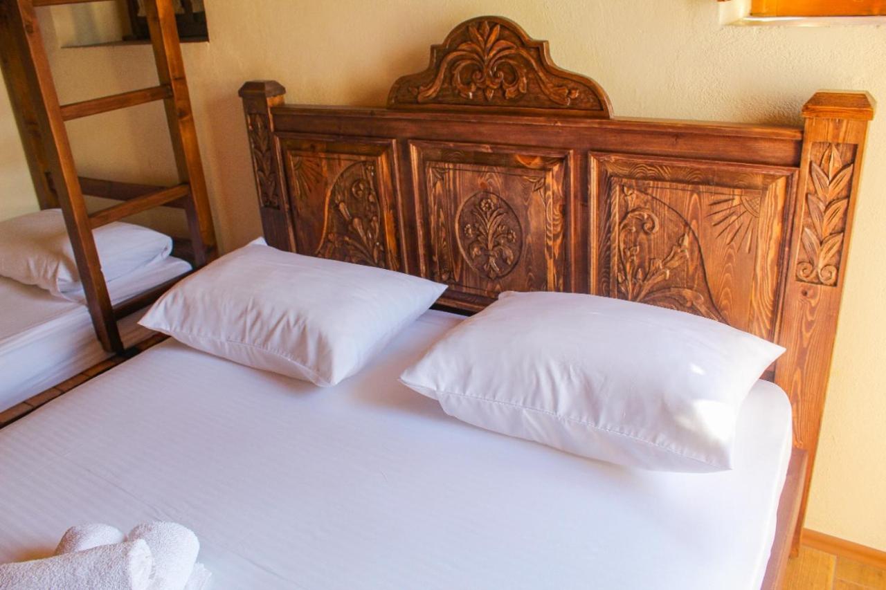 Silver Hill Guesthouse Gjirokastër Eksteriør billede