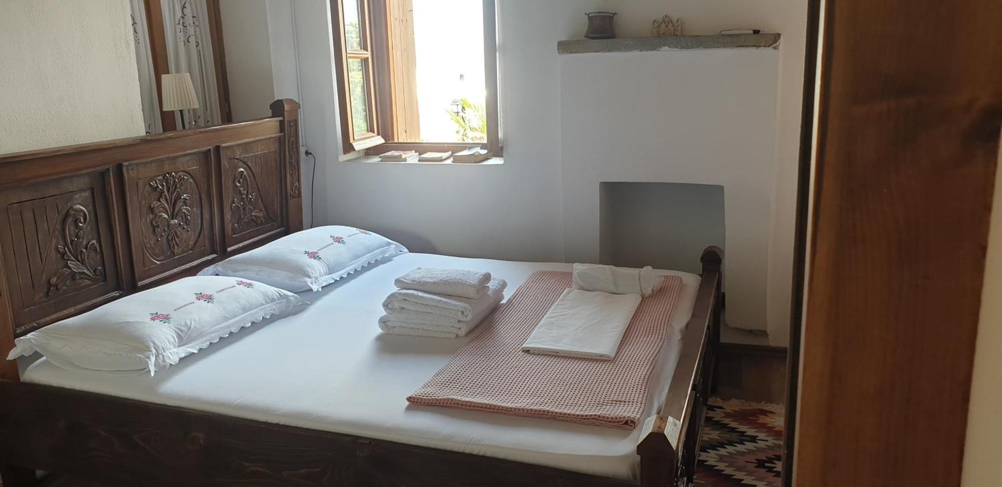 Silver Hill Guesthouse Gjirokastër Værelse billede