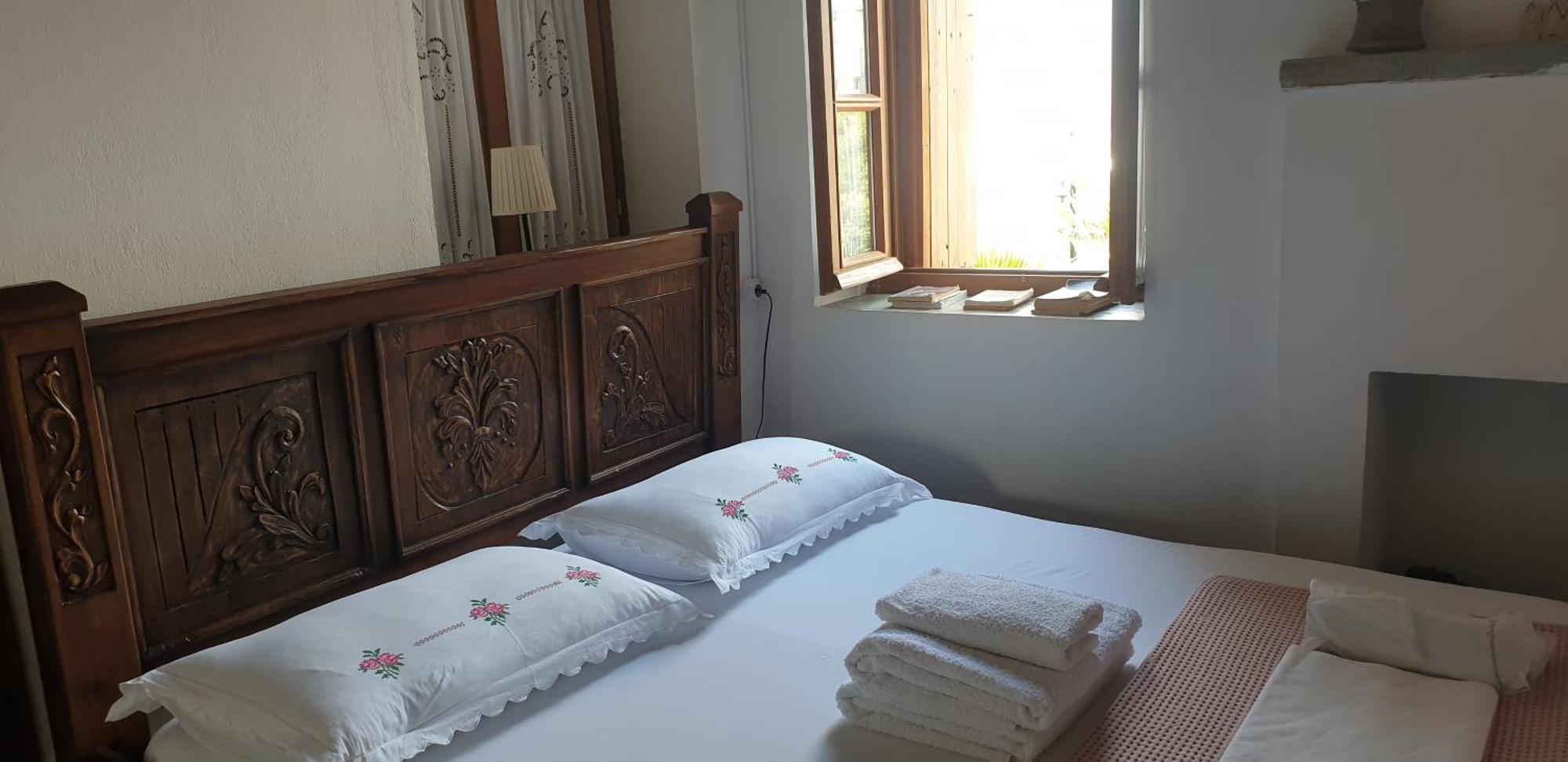Silver Hill Guesthouse Gjirokastër Værelse billede