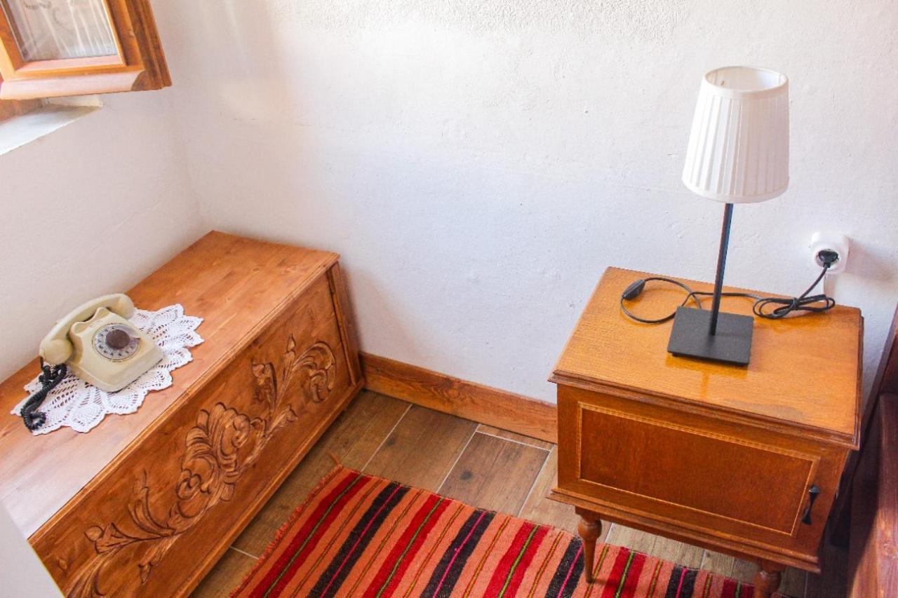Silver Hill Guesthouse Gjirokastër Værelse billede