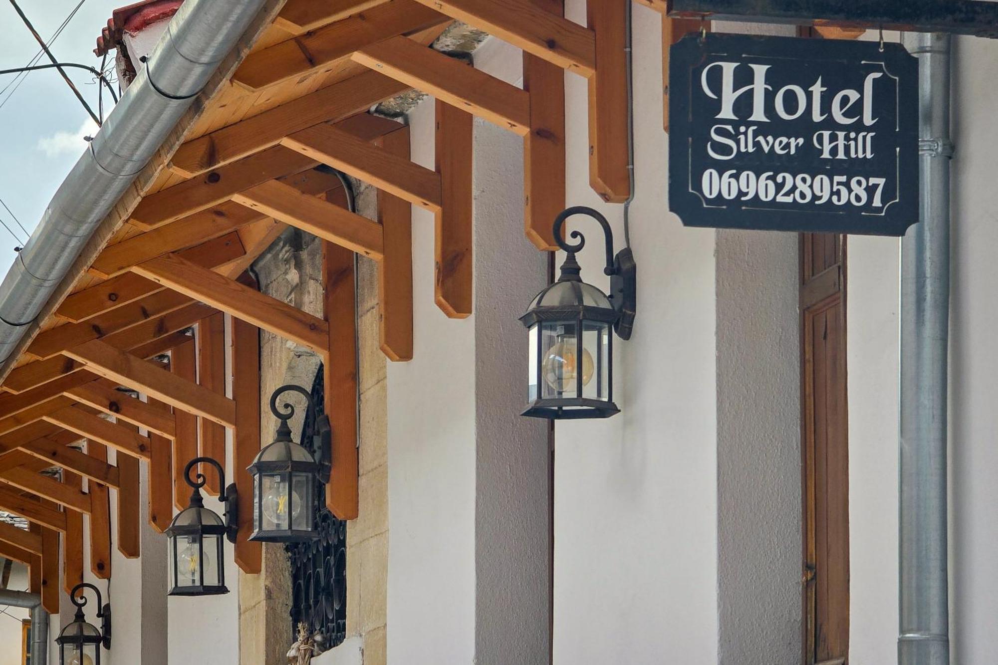 Silver Hill Guesthouse Gjirokastër Eksteriør billede